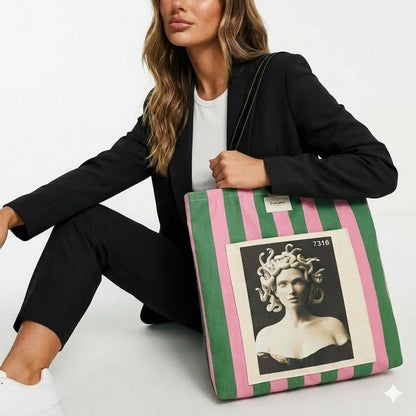 Tote bag artesanal medusa rayas verde rosa Encantos. Modelo 1