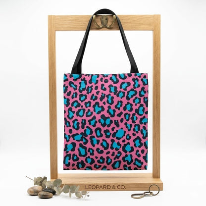 Tote bag artesanal leopardo cerezas lazo Encantos. Vista trasera