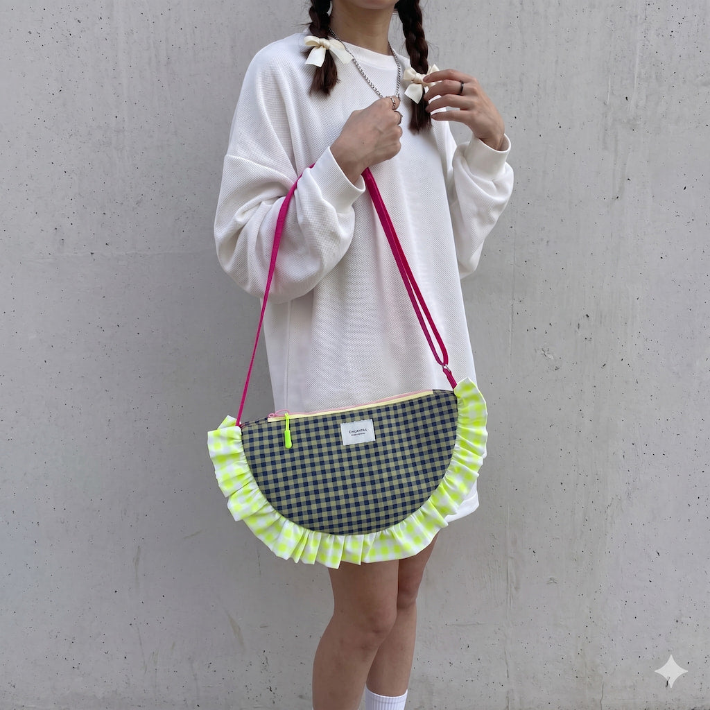 Bolso Media Luna Vichy Verde y Lima - modelo