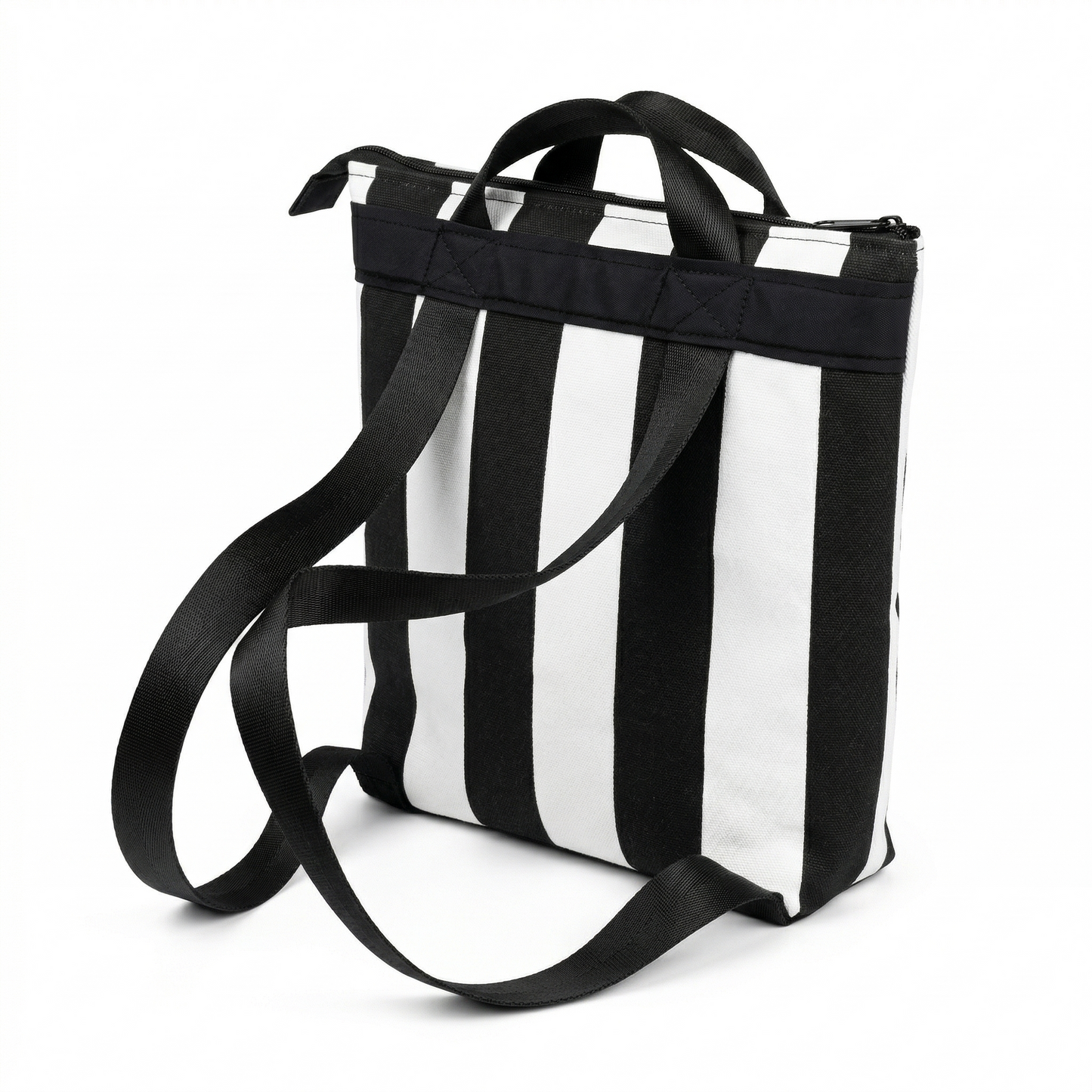 Bolso Tote Rayas Blanco y Negro 2 en 1 con diseño de rayas verticales, asas cortas y larga correa ajustable para llevar al hombro o mano de forma versátil y elegante.