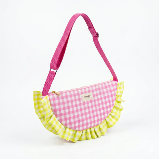 Bolso media luna vichy rosa con volante lima - detalle