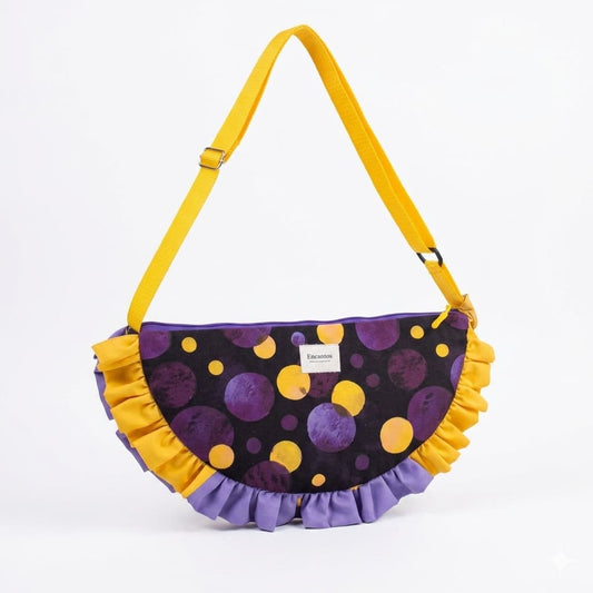 Bolso Media Luna Lunares Morado y Amarillo con Volante Encantos - vista frontal sobre fondo blanco